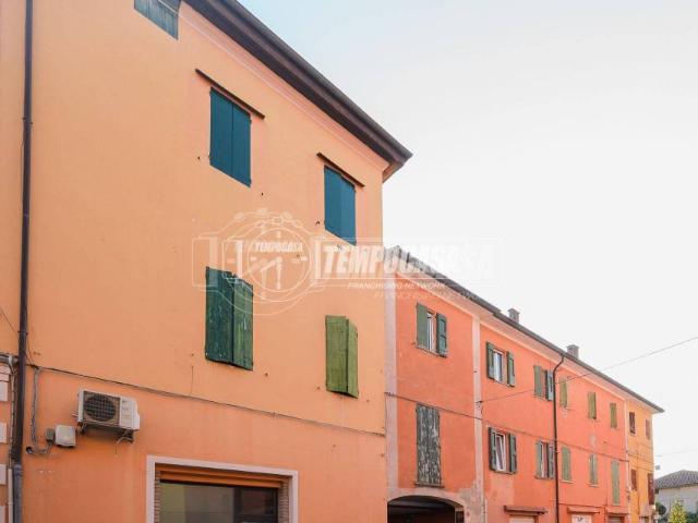 Trilocale in vendita a San Pietro in Casale via Vittorio Veneto