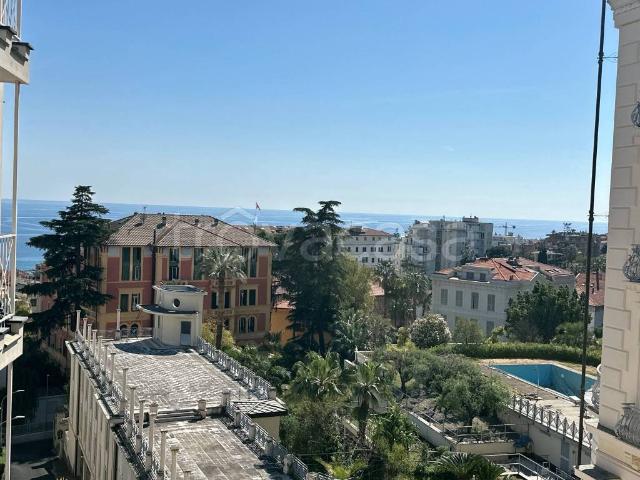 Trilocale in vendita a Sanremo, Corso degli Inglesi