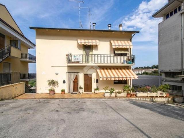 Trilocale in vendita a Sant'Elpidio a Mare via Porta Romana, 92