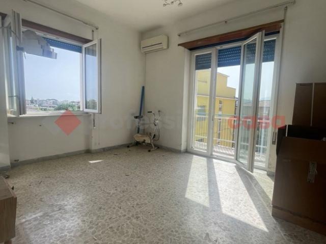 Trilocale in vendita a Scauri, Minturno