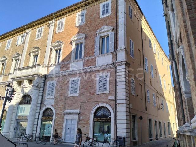 Trilocale in vendita a Senigallia piazza Roma