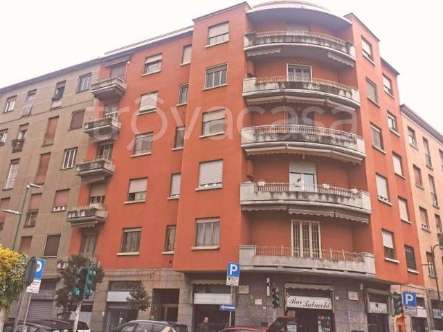 Trilocale in vendita a Sesto San Giovanni via Umberto Fogagnolo, 45