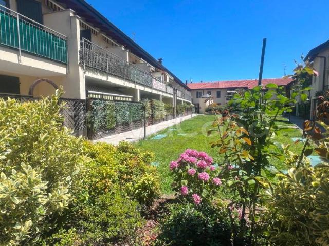 Trilocale in vendita a Settimo Milanese via Conti Venino, 21, Vighignolo