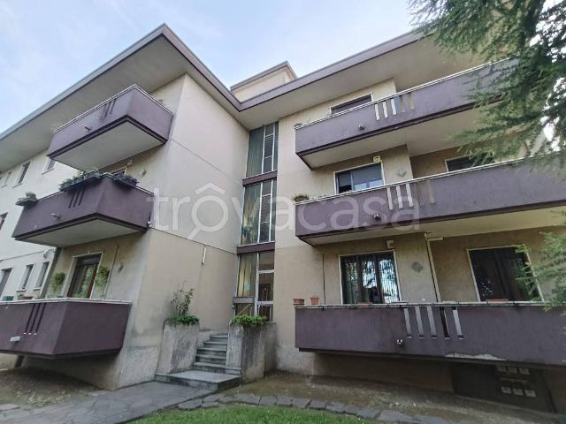 Trilocale in vendita a Seveso via Domodossola, 4