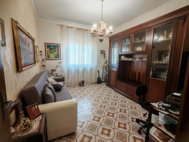 Trilocale in vendita a Siracusa via Vanvitelli 105