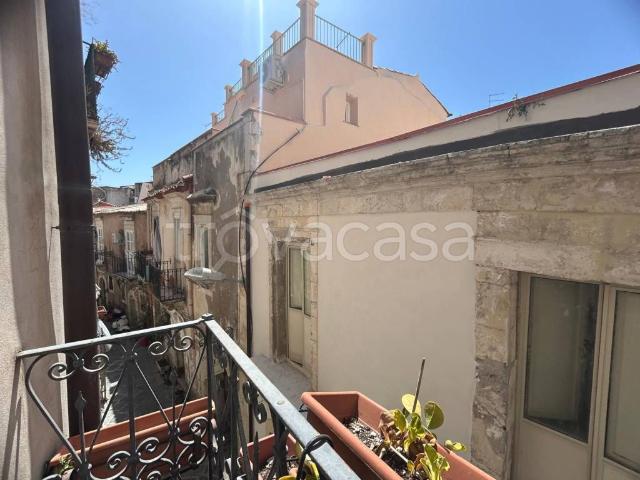 Trilocale in vendita a Siracusa via Roma, Ortigia