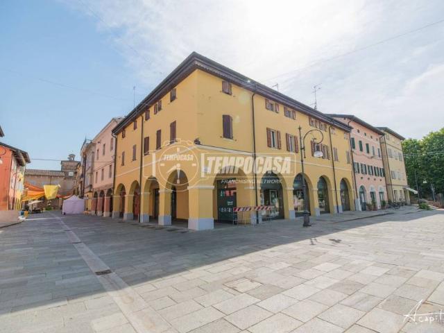 Trilocale in vendita a Soliera piazza Fratelli Sassi