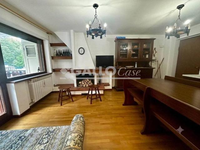 Trilocale in vendita a Spezzano della Sila via Catanzaro, Camigliatello Silano