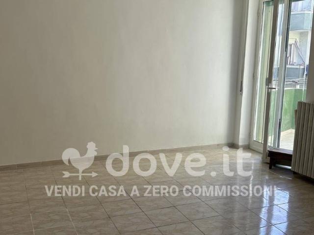 Trilocale in vendita a Taranto, Tre Carrare