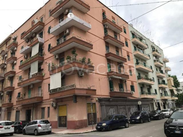 Trilocale in vendita a Taranto via Toscana, 26, Italia Montegranaro