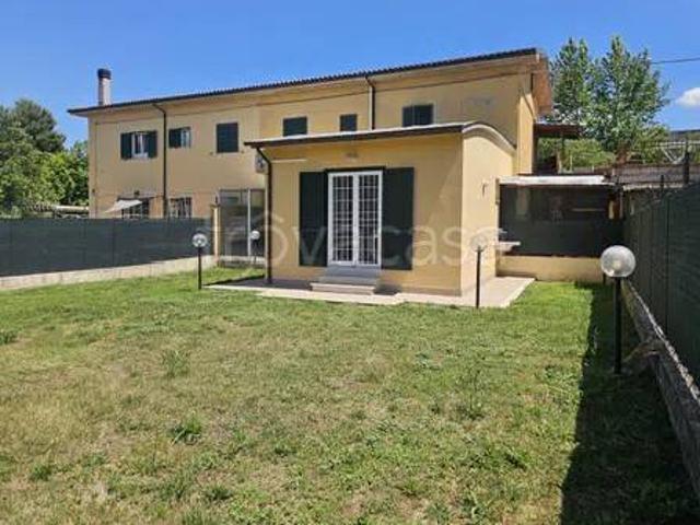 Trilocale in vendita a Terni via Irma Bandiera, Cesure Valenza