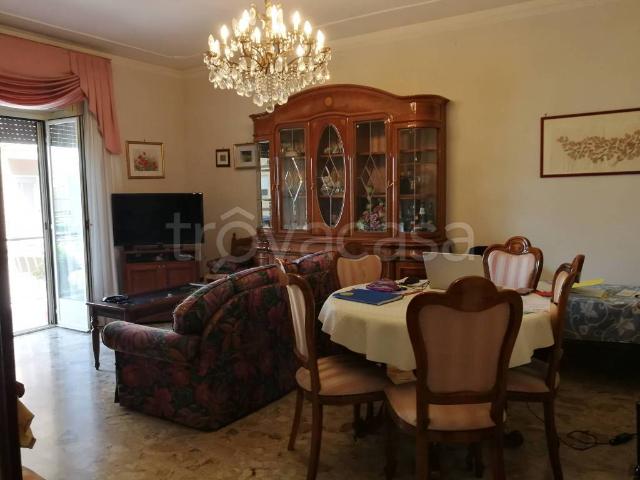 Trilocale in vendita a Terracina via Edmondo De Amicis