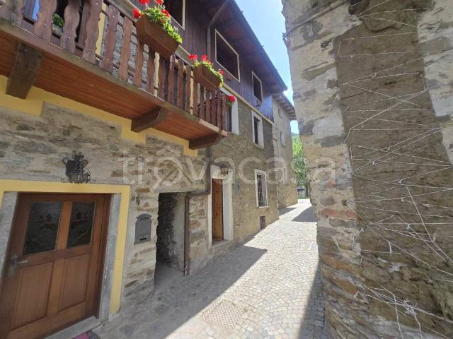 Trilocale in vendita a Tirano via gilera
