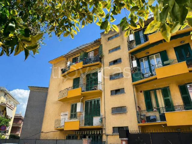 Trilocale in vendita a Tivoli via Tiburto, 26, Tivoli Alta
