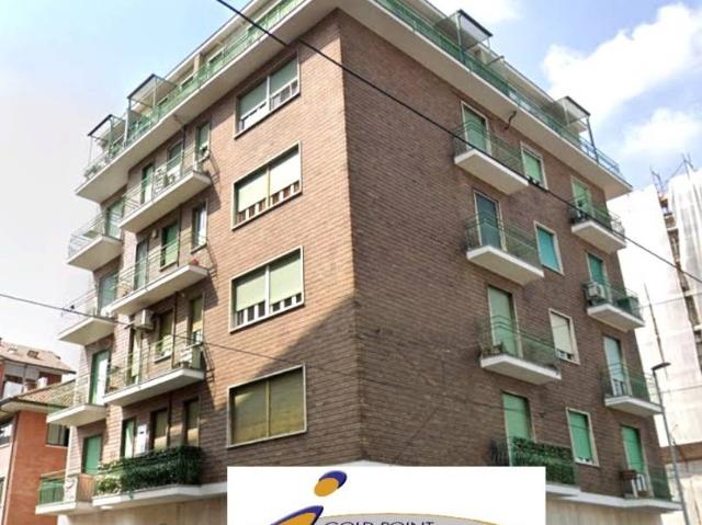 Trilocale in vendita a Torino via Canelli, 72, Lingotto