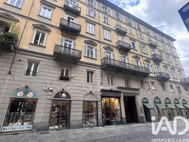 Trilocale in vendita a Torino via Carlo Alberto, 43, Via Roma