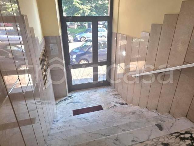 Trilocale in vendita a Torino via Cerrione, 28, Borgo Vittoria