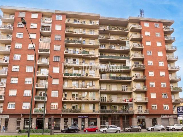 Trilocale in vendita a Torino via Andrea Sansovino 112, Lucento