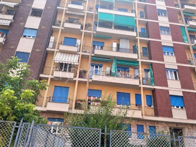 Trilocale in vendita a Torino via Aosta, 44, Aurora