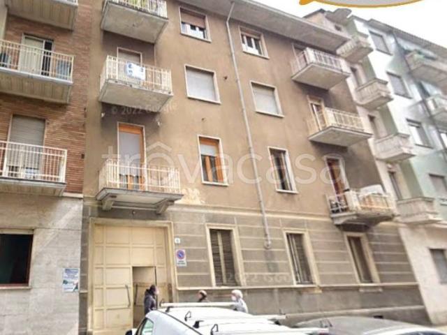 Trilocale in vendita a Torino via Banchette, 18, Madonna di Campagna