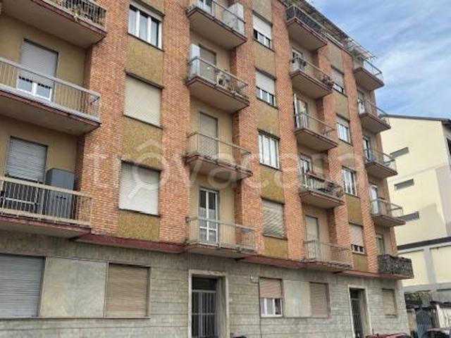 Trilocale in vendita a Torino via Bardonecchia, 129, Pozzo Strada