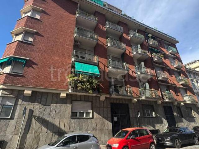 Trilocale in vendita a Torino via Benvenuto Cellini, 1, San Salvario Dante