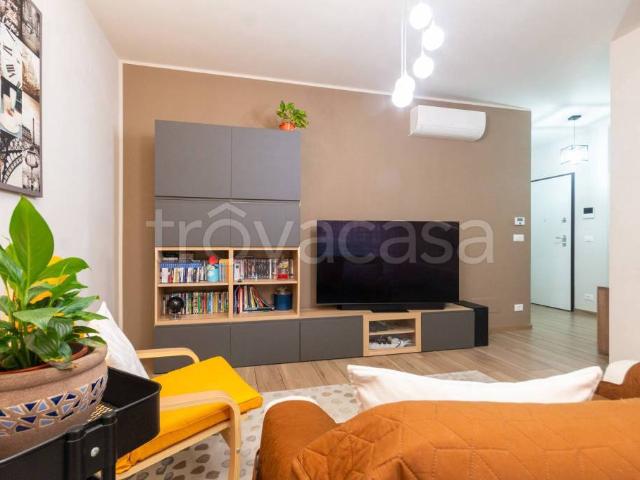 Trilocale in vendita a Torino via Bergamo, 4, Aurora