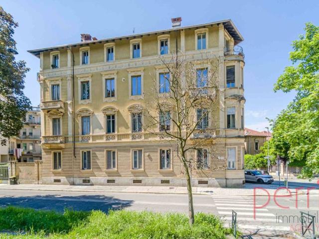 Trilocale in vendita a Torino via Gaeta, Gran Madre Crimea