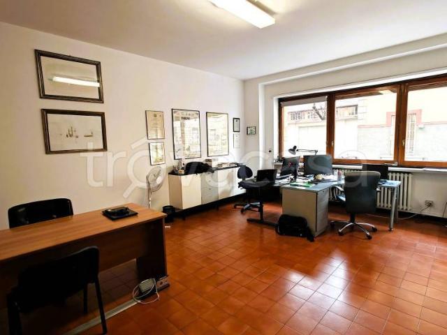 Trilocale in vendita a Torino via Gaspare Gozzi, 5, Cittadella