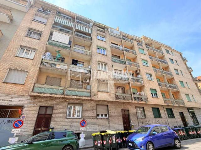 Trilocale in vendita a Torino via Genova, Nizza Millefonti