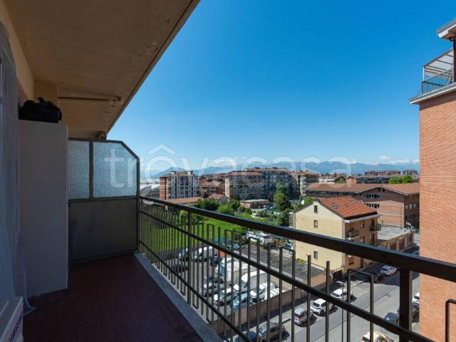 Trilocale in vendita a Torino via Giuseppe Sirtori, 23, Barriera di Lanzo