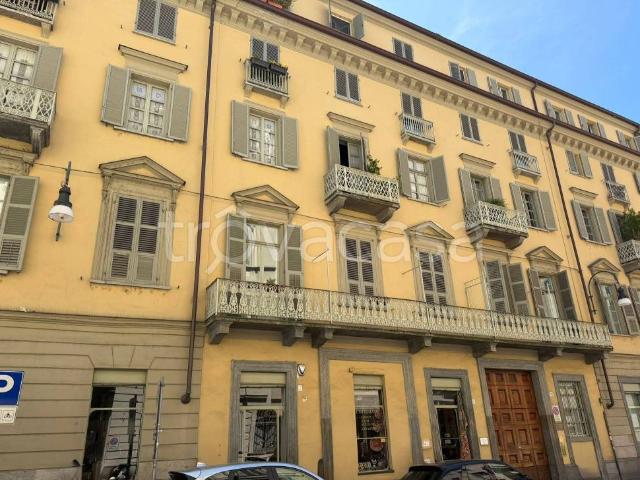 Trilocale in vendita a Torino, Via della Rocca