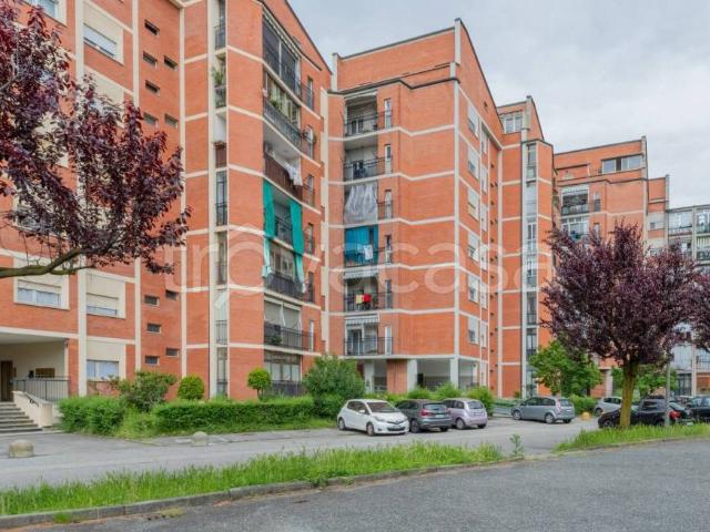 Trilocale in vendita a Torino via delle Pervinche, 50, Vallette