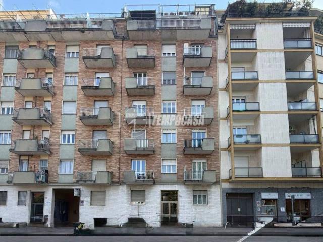 Trilocale in vendita a Torino via Francesco Millio, 55, San Paolo