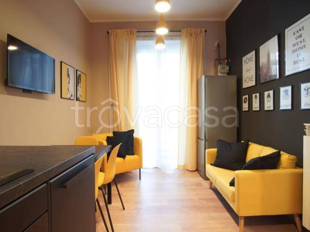 Trilocale in vendita a Torino via Isonzo, 7, San Paolo
