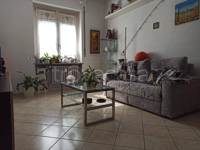 Trilocale in vendita a Torino via Paolo della Cella, 22, Borgo Vittoria