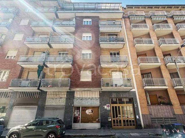 Trilocale in vendita a Torino via Rovereto, Santa Rita