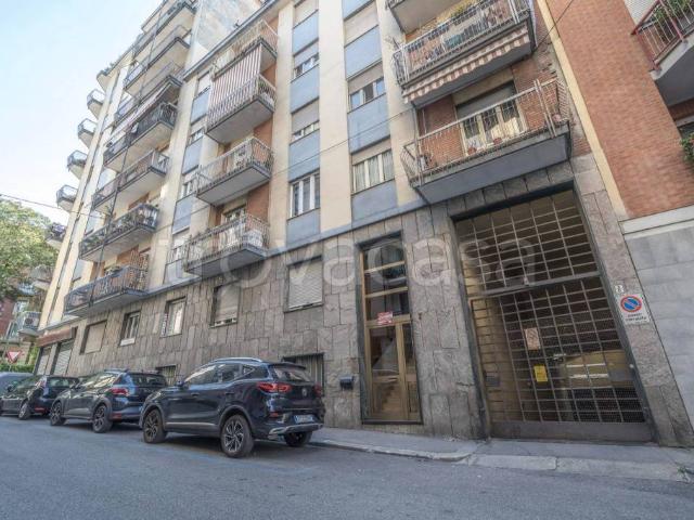 Trilocale in vendita a Torino via Raffaele Piria, 3, San Donato