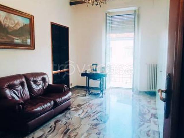 Trilocale in vendita a Torino via Valgioie, 28, Parella