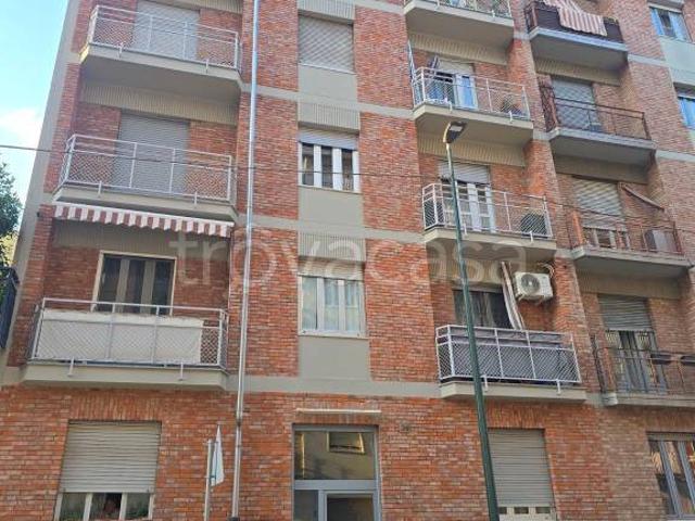 Trilocale in vendita a Torino, Pozzo Strada