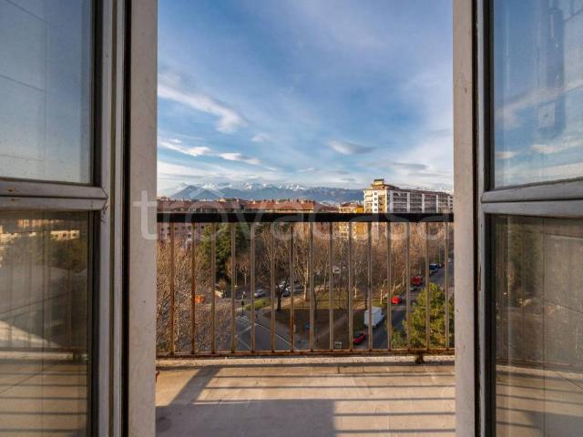 Trilocale in vendita a Torino, Pozzo Strada