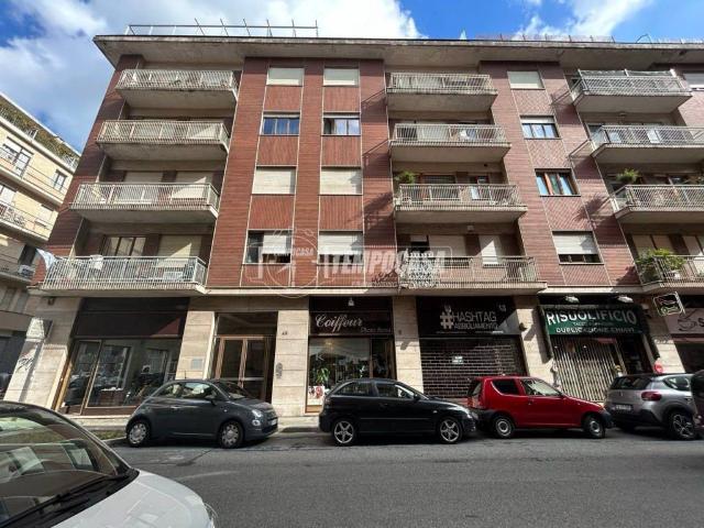 Trilocale in vendita a Torino, San Secondo
