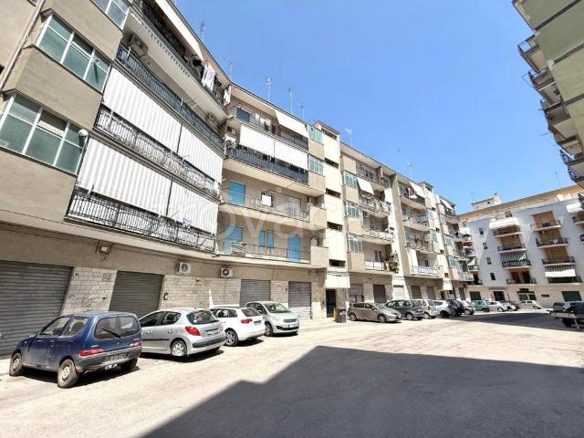 Trilocale in vendita a Trani via Giovanni Pascoli, 28