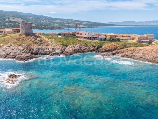 Trilocale in vendita a Trinità d'Agultu e Vignola via Cala Calboni, 3