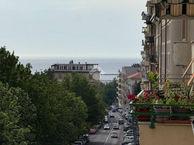 Trilocale in vendita a Trieste via Vittorio Locchi, 18, San Vito Campi Elisi