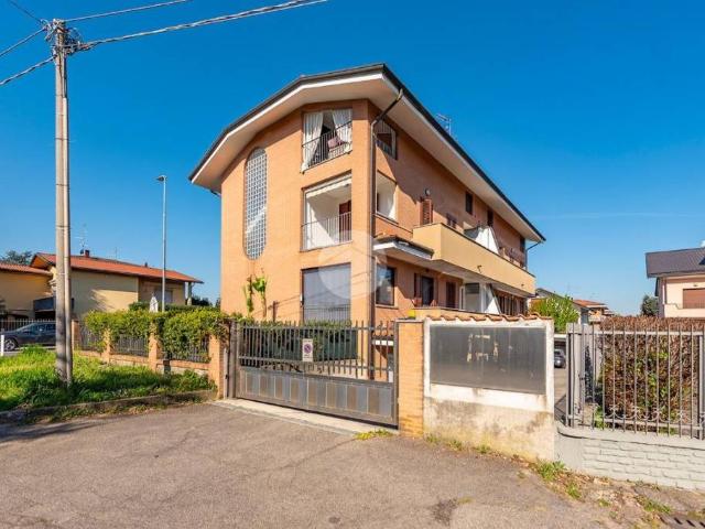 Trilocale in vendita a Uboldo via XXV Aprile, 2