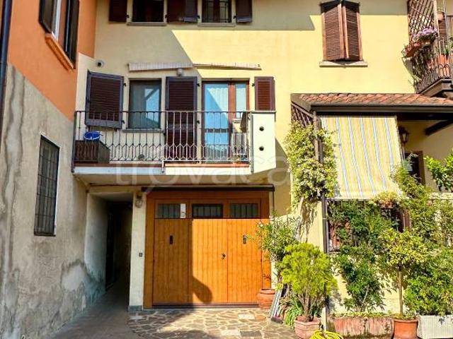 Trilocale in vendita a Usmate Velate