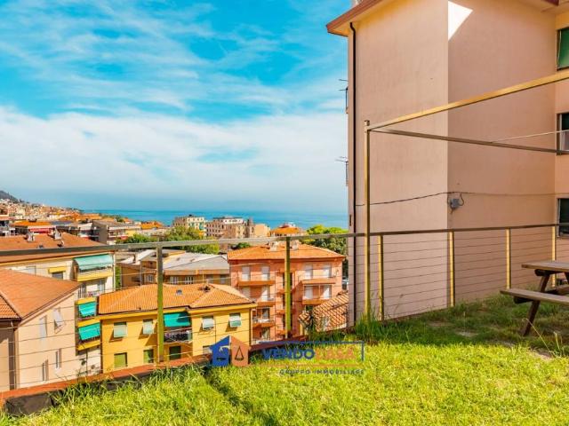 Trilocale in vendita a Varazze
