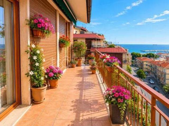 Trilocale in vendita a Varazze