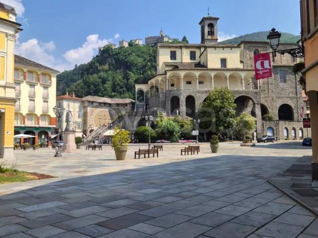 Trilocale in vendita a Varallo via Geniani